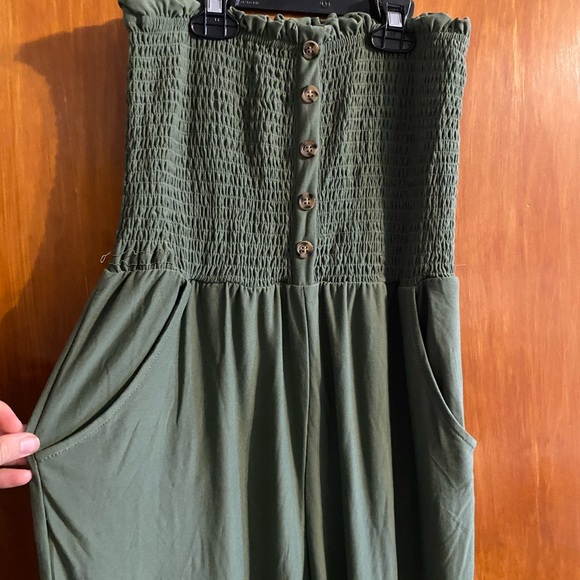 Olive green jumpsuit - Picture 4 of 7